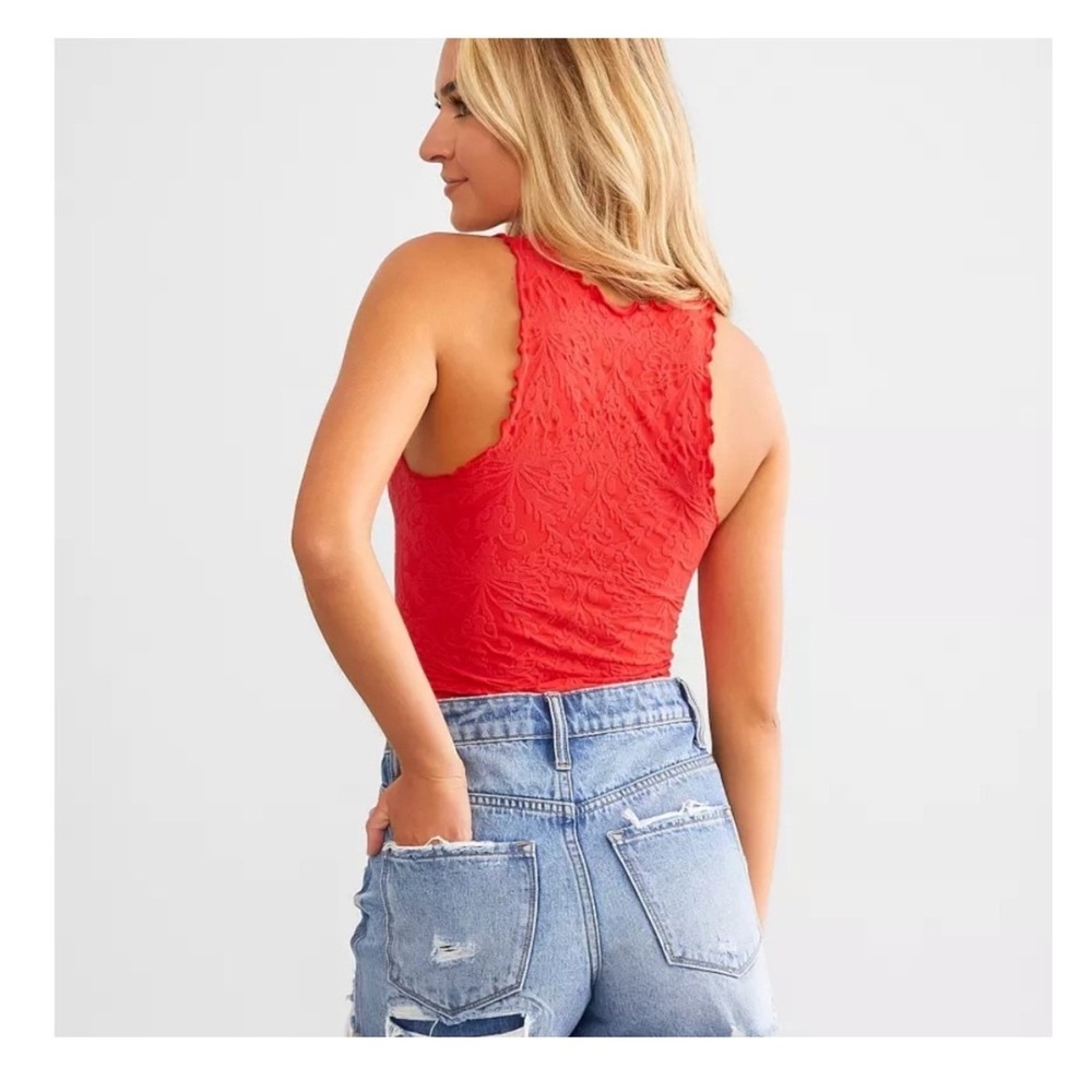 Free People Here For You Cropped Cami Tank Top M/L Red Textured Floral Lace